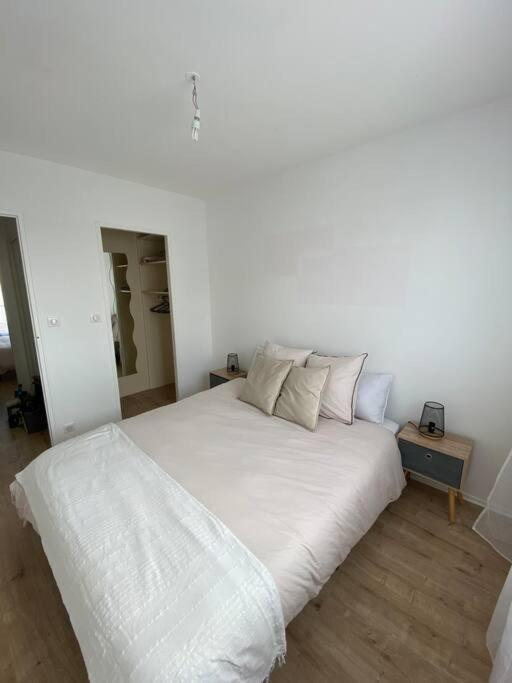 Appartement Calme Et Chaleureux Доль Экстерьер фото