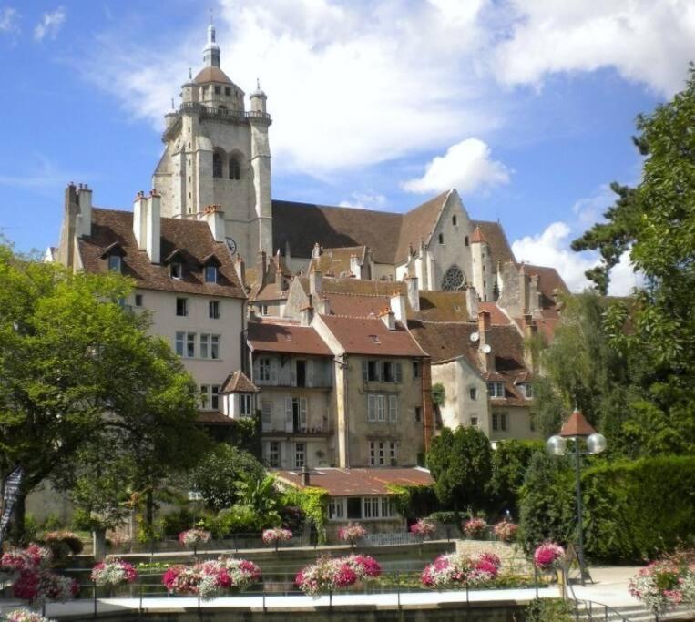 Appartement Calme Et Chaleureux Доль Экстерьер фото
